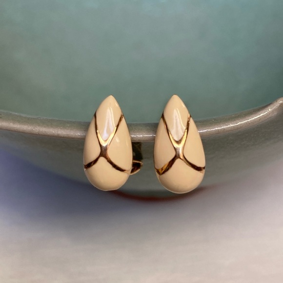Napier Jewelry - Vintage Napier Cream Enamel Art Deco Style Gold Tone Tear Drop Pierced Earrings
